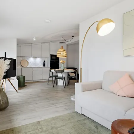 Floor C15 Mit Grosser Terrasse Im 