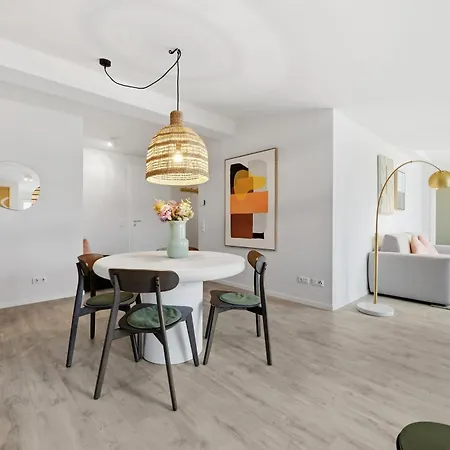 Floor C15 Mit Grosser Terrasse Im 