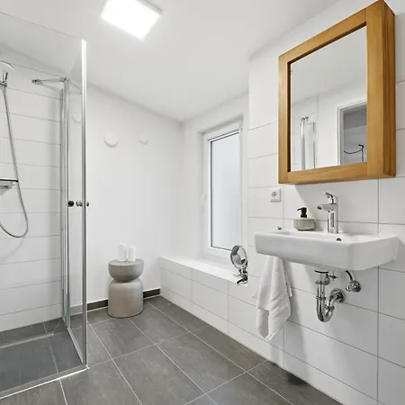 Floor C15 Mit Grosser Terrasse Im 